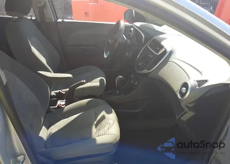 2017 Chevrolet Sonic Ls Auto z USA, uszkodzony, nr VIN 1G1JB5SG5H4174777